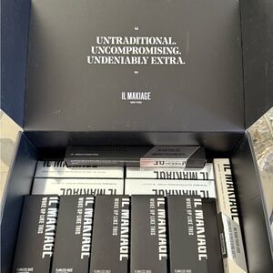 IL MAKIAGE 'Woke Up Like This' Make Up